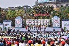 <strong>以雅安本地花岗岩</strong>